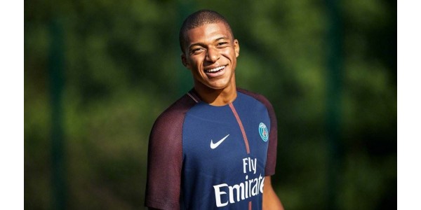 Futuro rey de fútbol de Kylian Mbappe